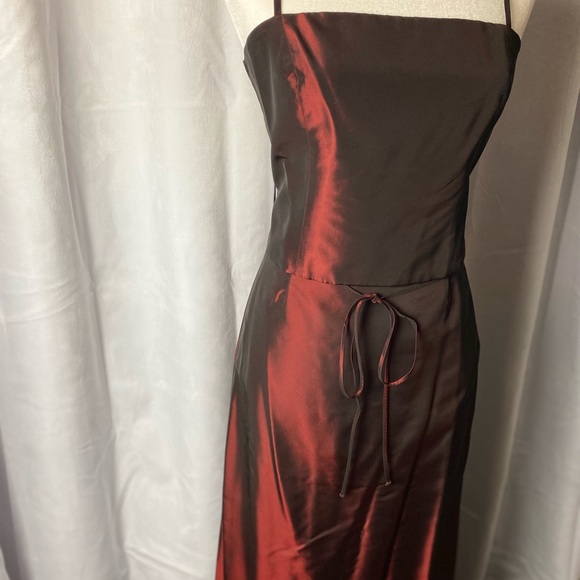 LAUNDRY two piece formal dress. - Picture 4 of 13